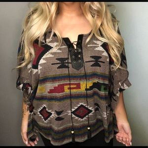 ‼️ SOLD ‼️Poncho style top